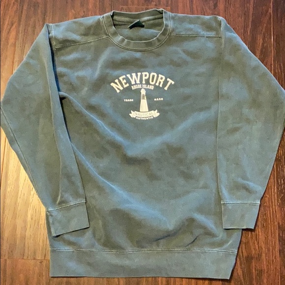 Comfort Colors Tops - Newport Rhode Island comfort colors crewneck
